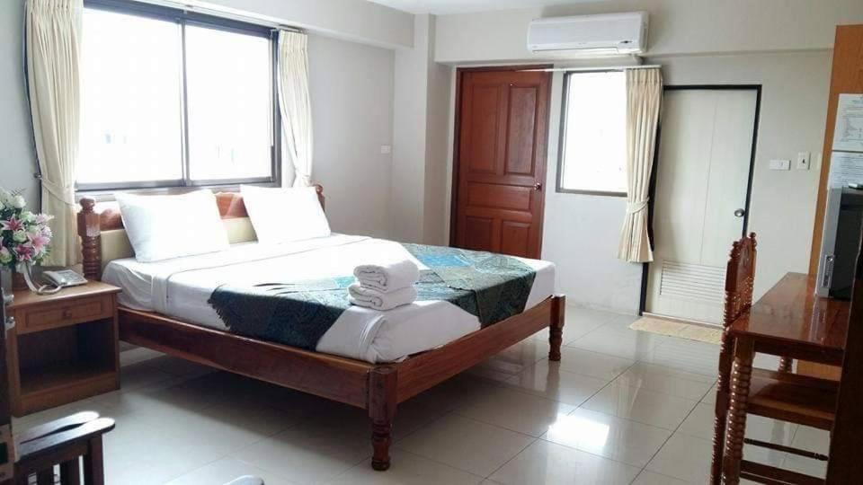 ทรัพย์มุกดา แกรนด์ โฮเทล Submukda Grand Hotel Mukdahan Buitenkant foto